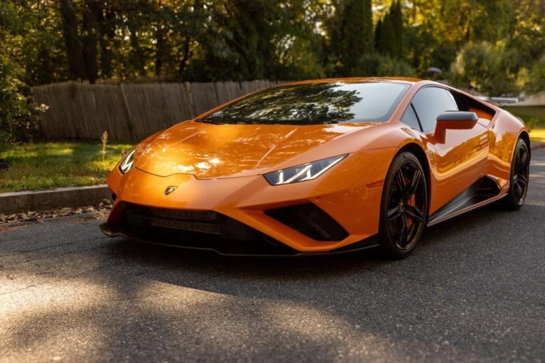 2021 Lamborghini Huracan EVO's photo