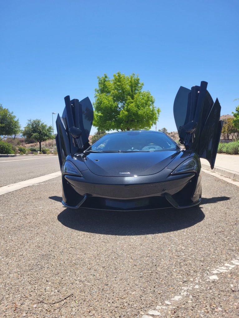 2017 McLaren 570GT -'s photo