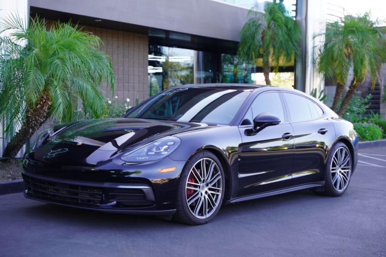 2017 Porsche Panamera -'s photo